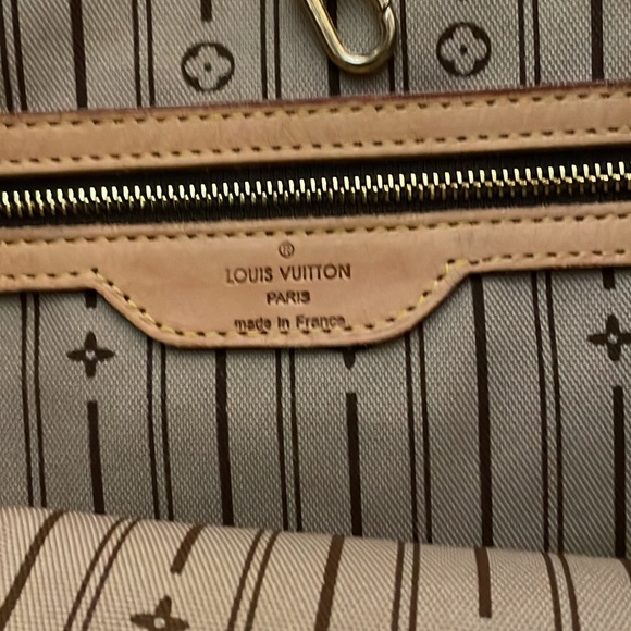 Louis Vuitton Overnight Bag - Picture 4 of 9